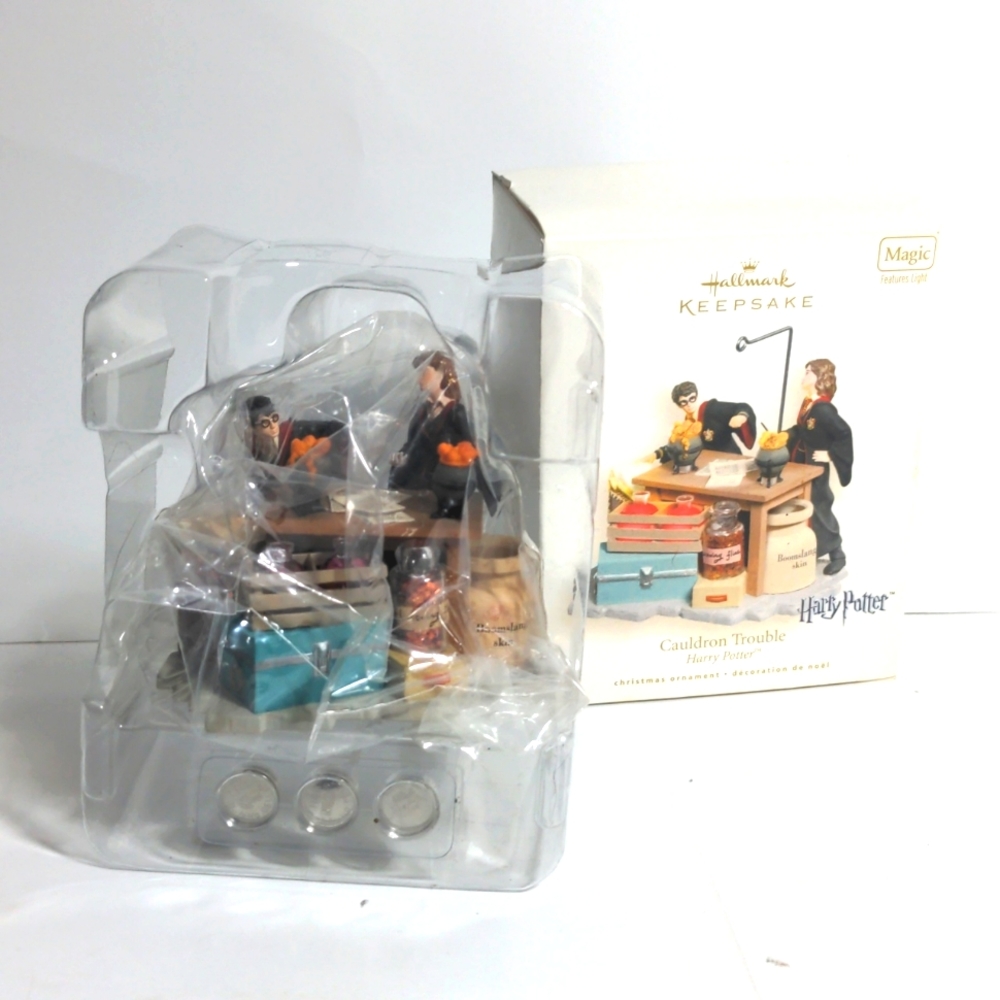 Harry Potter cauldron trouble keepsake Christmas ornament 2007 Hallmark